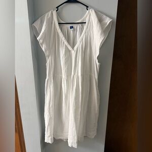 Old Navy White V-Neck Tunic Top